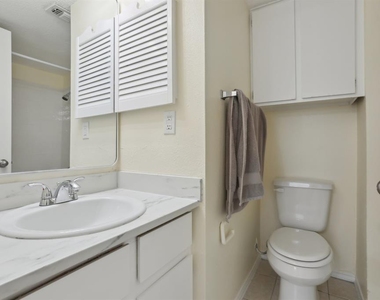 2401 Leon St - Photo Thumbnail 25