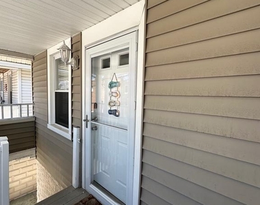 202 N Sacramento Avenue - Photo Thumbnail 19