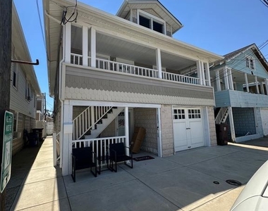 202 N Sacramento Avenue - Photo Thumbnail 5