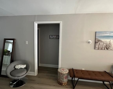 202 N Sacramento Avenue - Photo Thumbnail 56