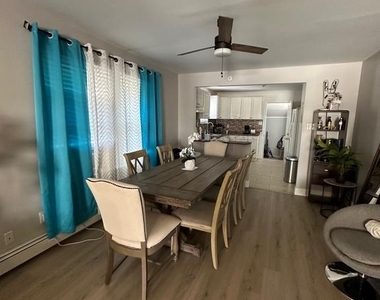 202 N Sacramento Avenue - Photo Thumbnail 29