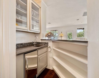 5511 Courtyard Dr - Photo Thumbnail 22