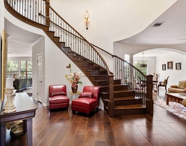 5511 Courtyard Dr - Photo Thumbnail 36