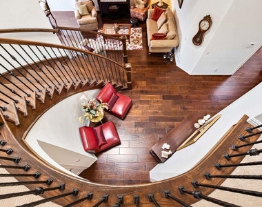 5511 Courtyard Dr - Photo Thumbnail 16