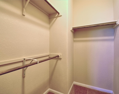 2880 Donnell Dr - Photo Thumbnail 17
