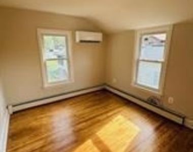9 E Poplar Street - Photo Thumbnail 1