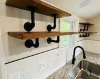 9 E Poplar Street - Photo Thumbnail 8