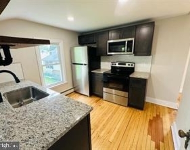 9 E Poplar Street - Photo Thumbnail 3