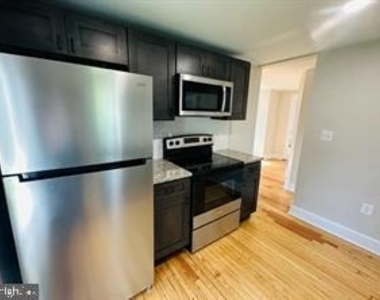 9 E Poplar Street - Photo Thumbnail 2