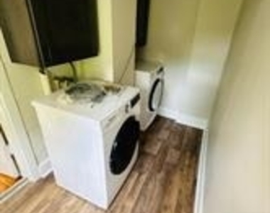 9 E Poplar Street - Photo Thumbnail 5