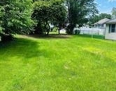 9 E Poplar Street - Photo Thumbnail 16