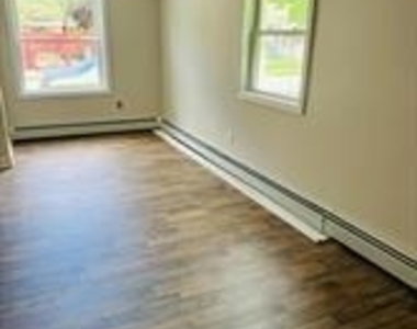 9 E Poplar Street - Photo Thumbnail 14