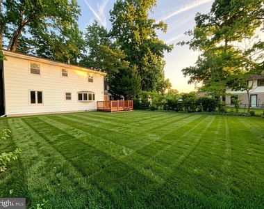 8401 Rhode Island Avenue - Photo Thumbnail 15