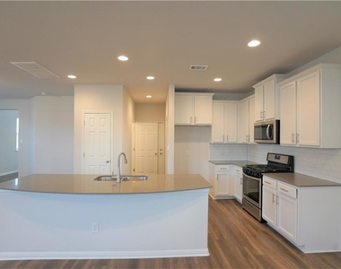 12110 Tolson Dr - Photo Thumbnail 9