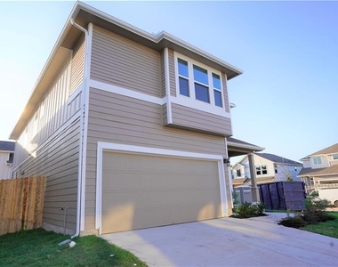 12110 Tolson Dr - Photo Thumbnail 2