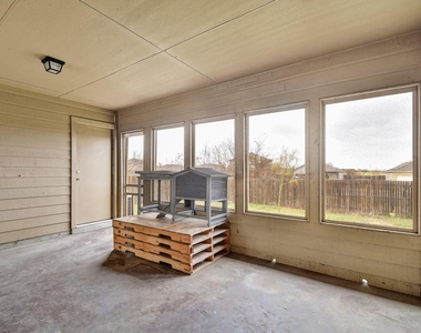 1030 Birdsong Ln - Photo Thumbnail 21