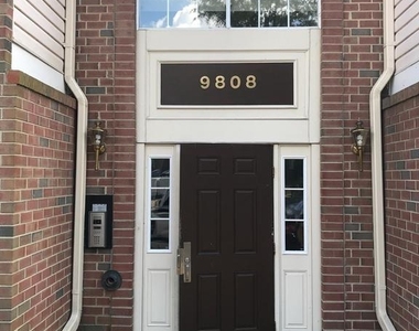 9808 Lake Pointe Court - Photo Thumbnail 1
