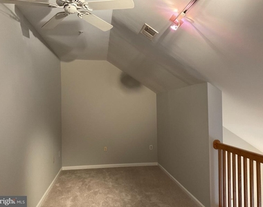 9808 Lake Pointe Court - Photo Thumbnail 30