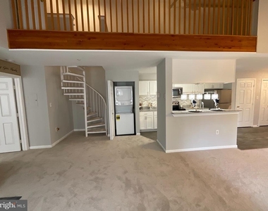 9808 Lake Pointe Court - Photo Thumbnail 21