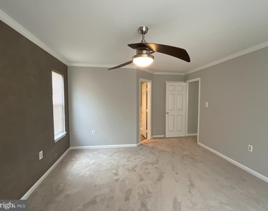 9808 Lake Pointe Court - Photo Thumbnail 43