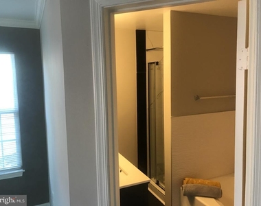 9808 Lake Pointe Court - Photo Thumbnail 46