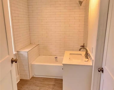 505 Colorado St - Photo Thumbnail 5