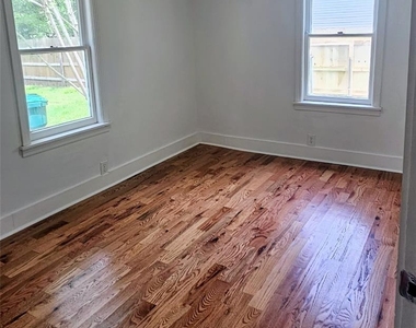 505 Colorado St - Photo Thumbnail 12