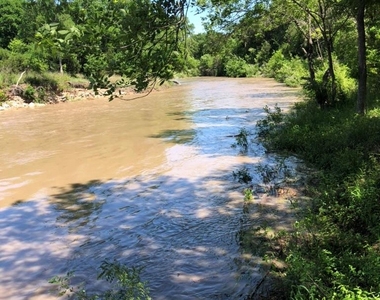 205 River Rd - Photo Thumbnail 7