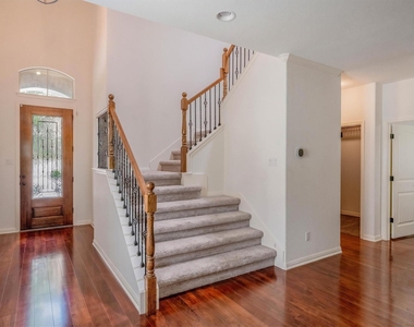 7320 Colina Vista Loop - Photo Thumbnail 5