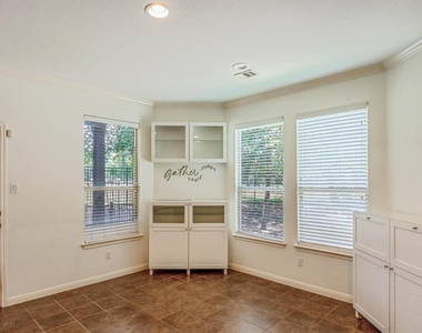 7320 Colina Vista Loop - Photo Thumbnail 11