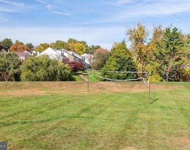 10508 Smithy Court - Photo Thumbnail 16