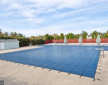 10508 Smithy Court - Photo Thumbnail 13