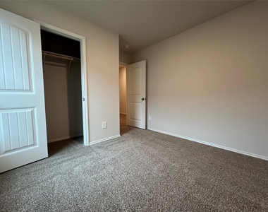 221 Wirecrested Dr - Photo Thumbnail 22