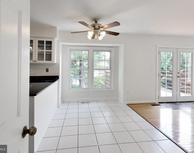 12015 Montrose Village Terrace - Photo Thumbnail 16