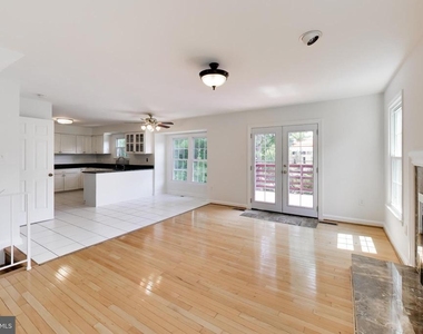 12015 Montrose Village Terrace - Photo Thumbnail 18