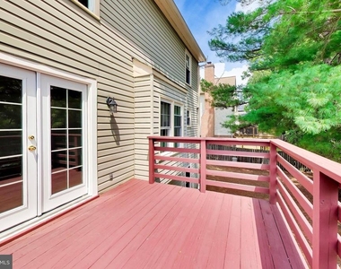 12015 Montrose Village Terrace - Photo Thumbnail 23