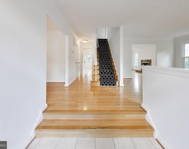 12015 Montrose Village Terrace - Photo Thumbnail 3