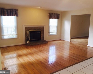 12015 Montrose Village Terrace - Photo Thumbnail 9