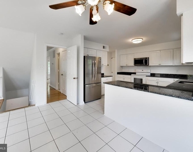 12015 Montrose Village Terrace - Photo Thumbnail 15