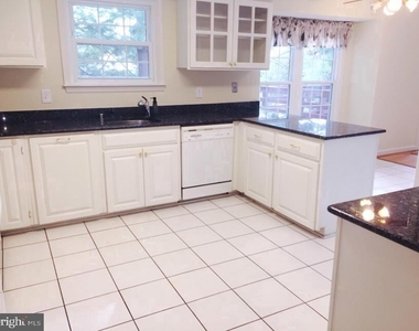 12015 Montrose Village Terrace - Photo Thumbnail 4