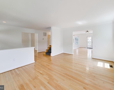 12015 Montrose Village Terrace - Photo Thumbnail 8