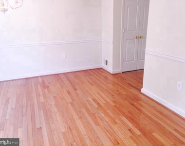 12015 Montrose Village Terrace - Photo Thumbnail 13