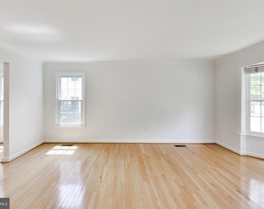 12015 Montrose Village Terrace - Photo Thumbnail 7