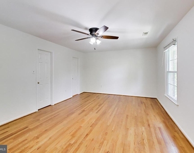 12015 Montrose Village Terrace - Photo Thumbnail 26
