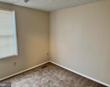 3723 Castle Terrace - Photo Thumbnail 16
