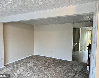 3723 Castle Terrace - Photo Thumbnail 6