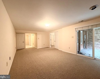 7418 Crestberry Lane - Photo Thumbnail 47