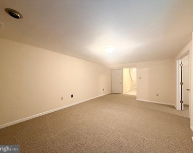 7418 Crestberry Lane - Photo Thumbnail 44