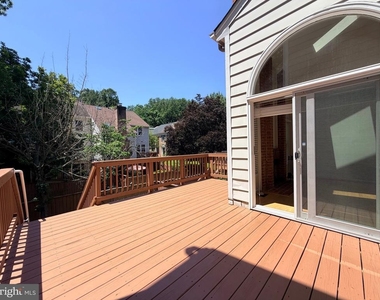 7418 Crestberry Lane - Photo Thumbnail 56