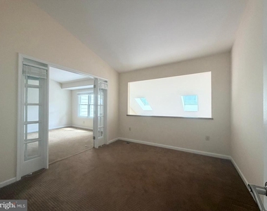 7418 Crestberry Lane - Photo Thumbnail 24